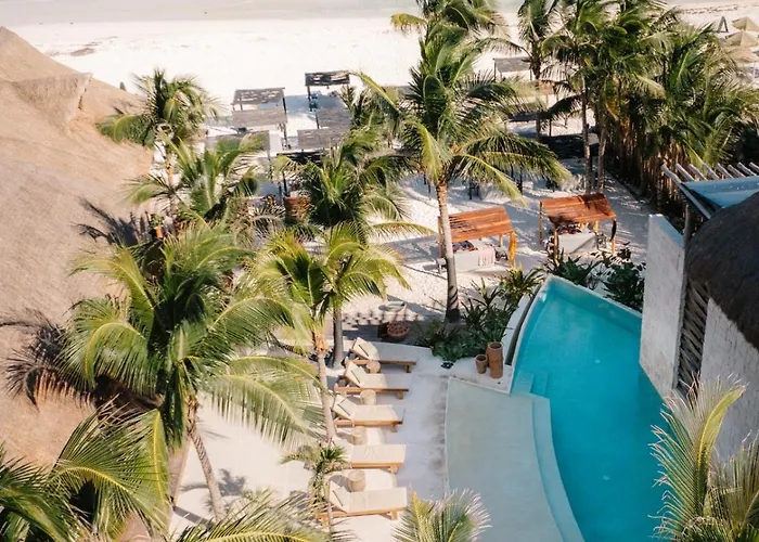 Odyssey - Private Plunge Pool & Beach Club Access